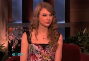 2011__05__Taylor_Swift_May11news 300×205.jpg