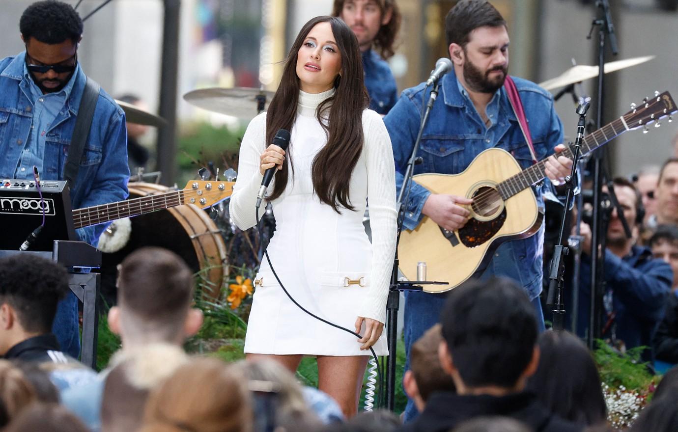 Kacey Musgraves Poses Naked On Instagram Story For New Project: Photo