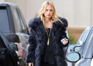2010__12__Rachel_Zoe_Dec23newsnemain 300×215.jpg