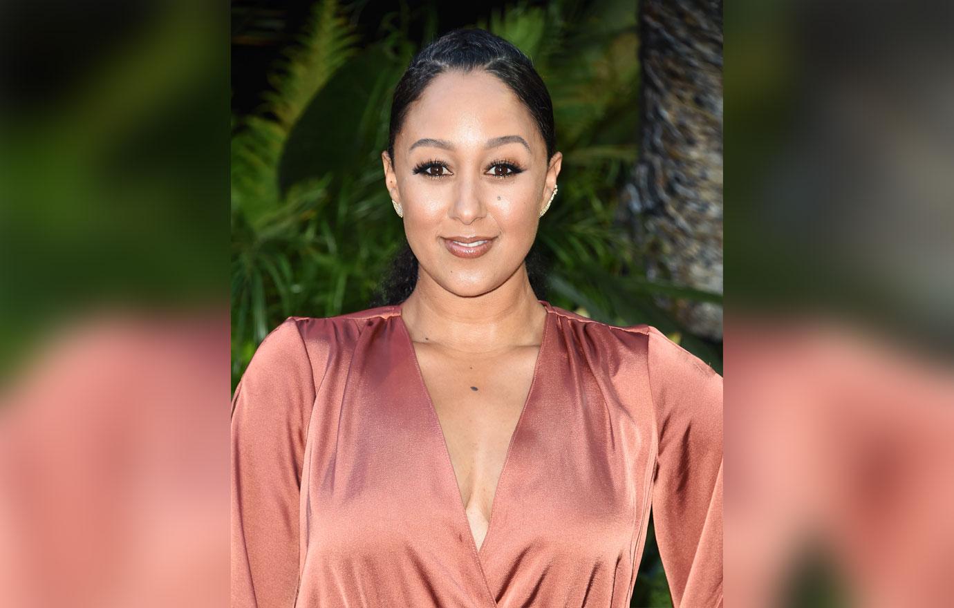 Tamera Mowry At The Premiere of Jurassic World: Fallen Kingdom