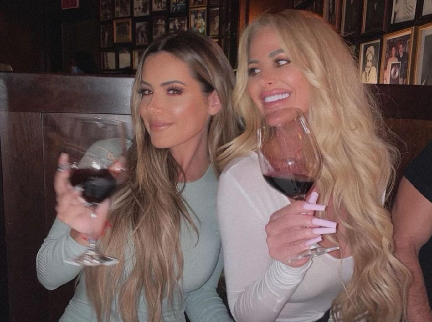 PIC: Kim Zolciak Accused of Selling Used LV Bag as “Brand New