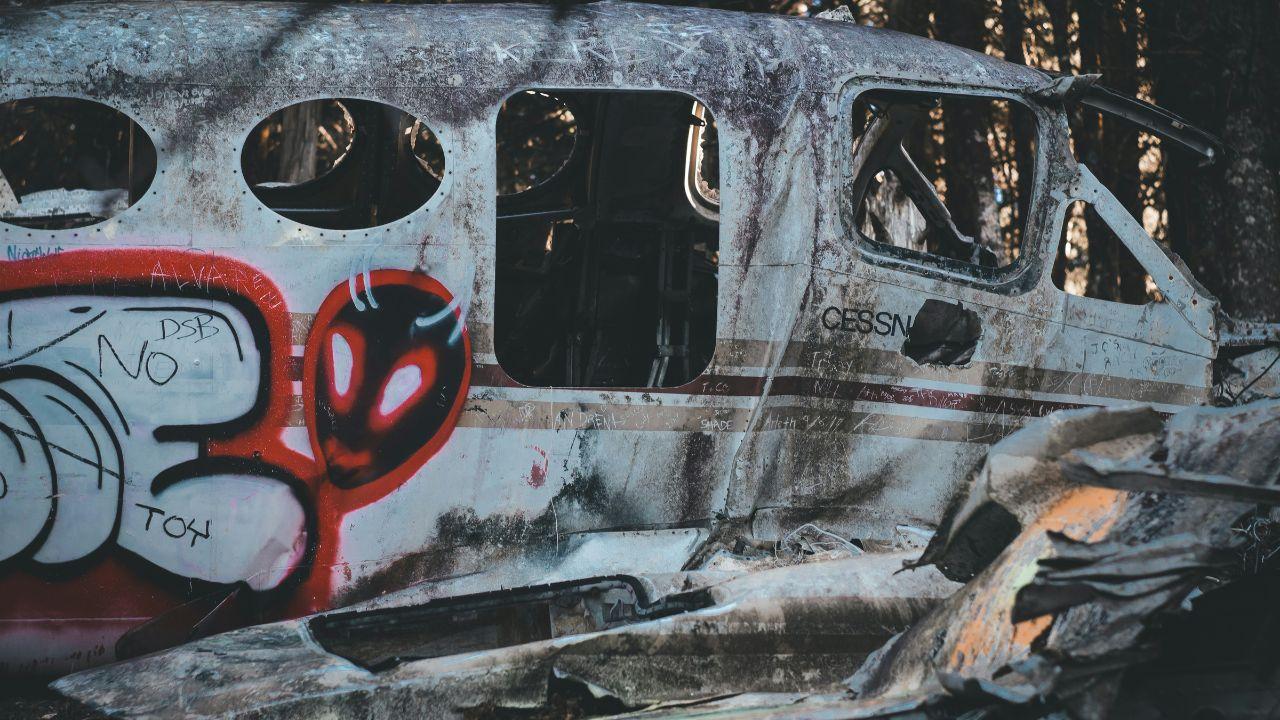 Image of a deadly helicopter crash in Chatsworth reportedly killed 3 people.