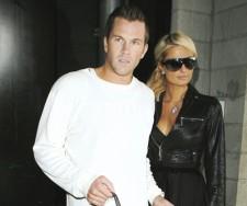 2010__03__Paris_Hilton_March2_202_main 225×188.jpg