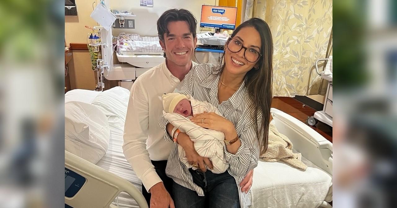 olivia munn john mulaney welcome baby no  via surrogate actress cancer battle