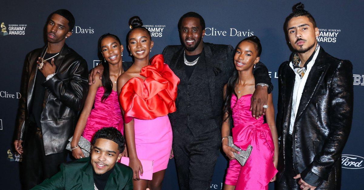 Photo of Sean 'Diddy' Combs and six of his kids