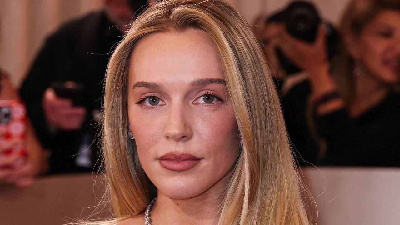 Image of Alix Earle threw shade at Alex Cooper at the Los Angeles premiere of 'Earle Meets World.'