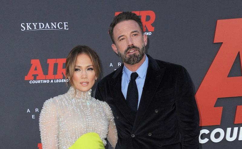 jennifer lopez ben affleck every few days talk divorce