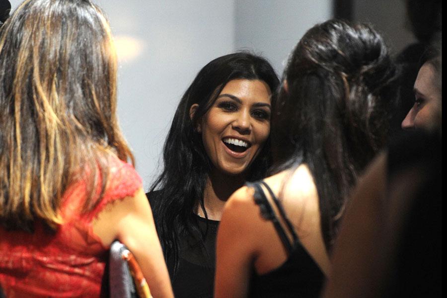 Kourtney kardashian parties ladies night out 02