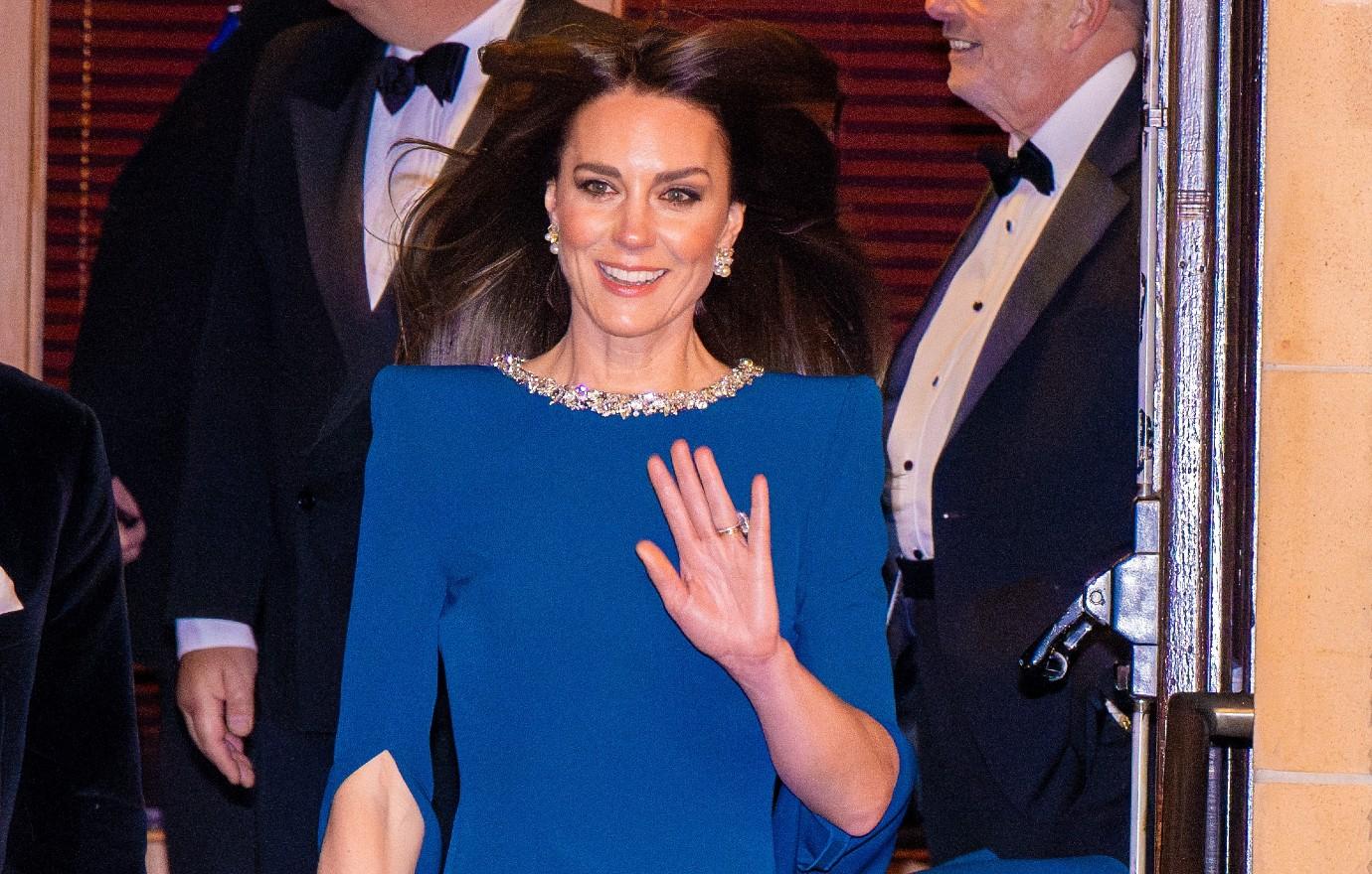 kate middleton senior staff unable see speak her health concerns