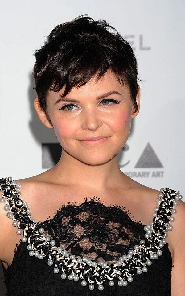 Ginnifer Goodwin hair  Medium just above the shoulders bob with layers