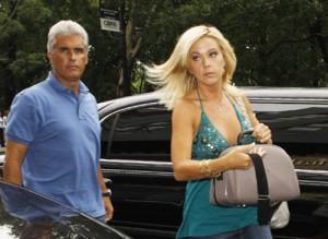 2010__08__Kate_Gosselin_Aug24_MAIN 300×219.jpg