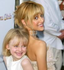 2009__12__getty_dakota_britt 205×225.jpg