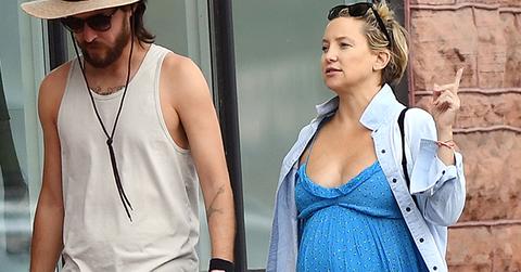 Kate hudson baby bump shopping with boyfriend danny fujikawa pics