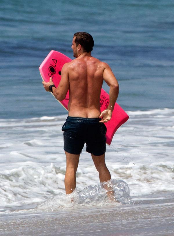 bachelorette jojo fletcher bikini jordan rodgers shirtless pda