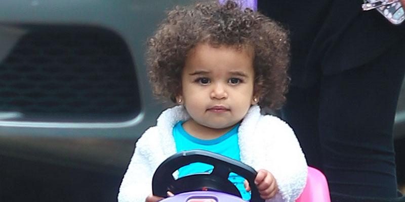 Dream kardashian shows curls hair main