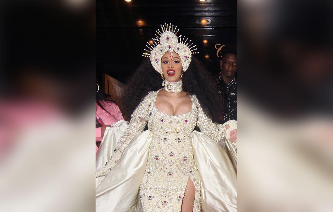 Pregnant cardi b looks ready to pop 6