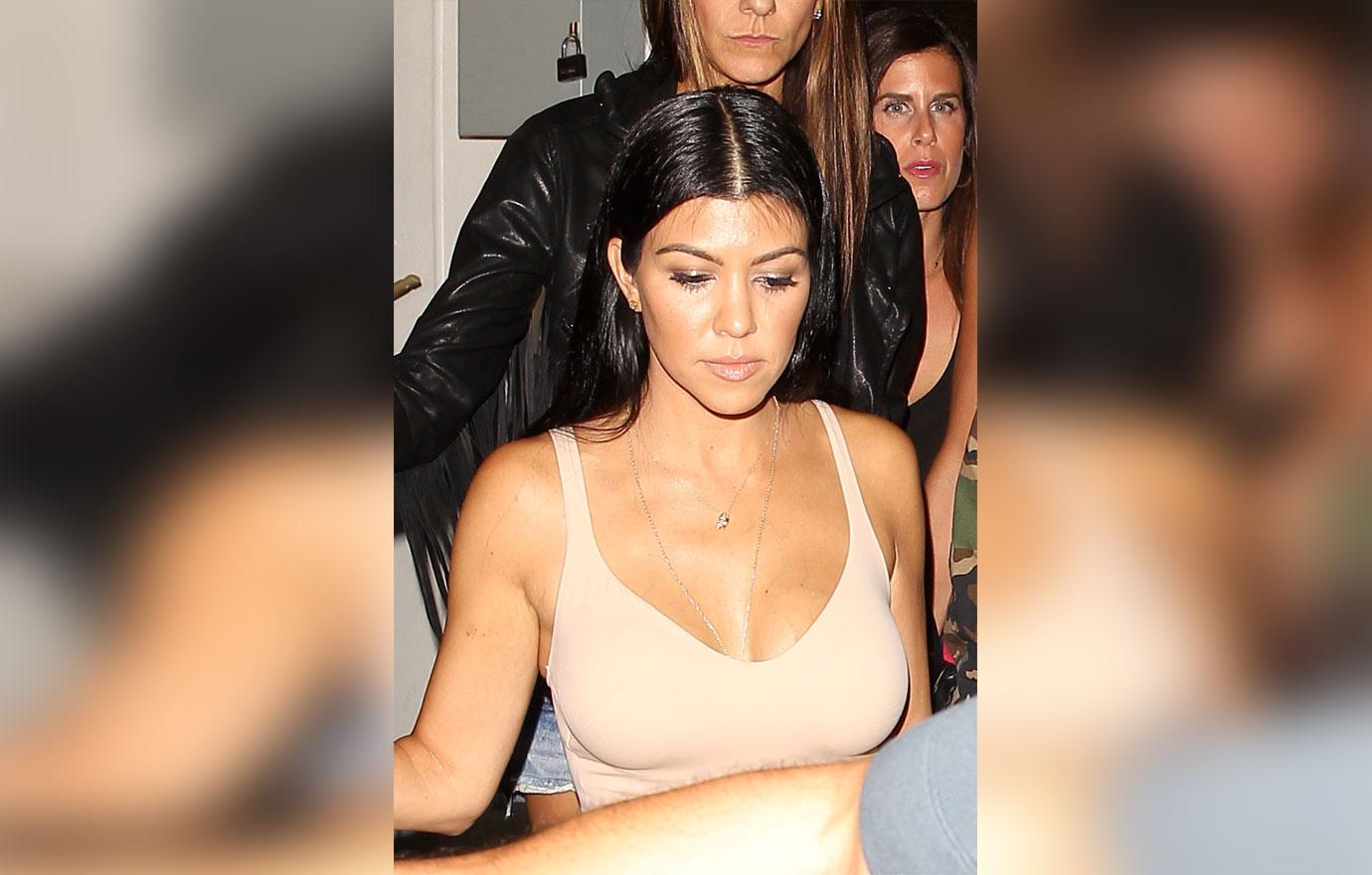 Kourtney kardashian scott disick justin bieber date night 01