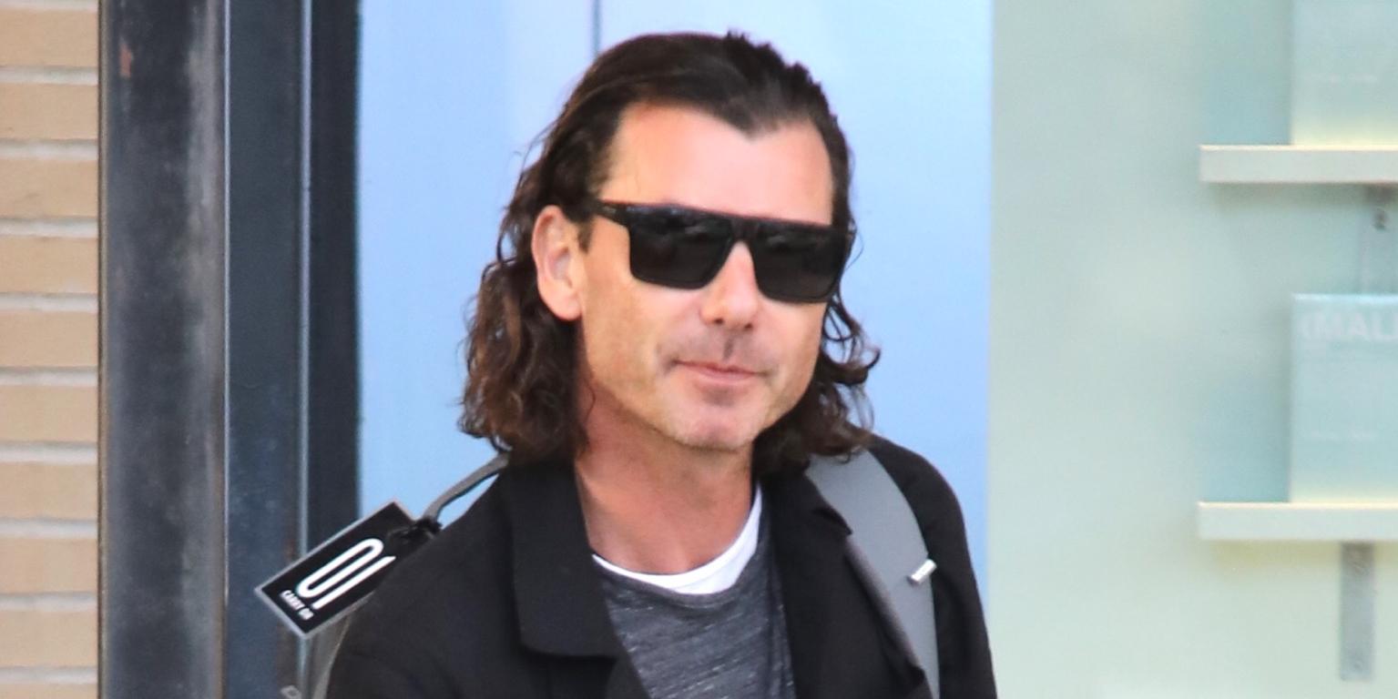 gavin rossdale shows who is boss posts picture three sons gwen stefani blake shelton