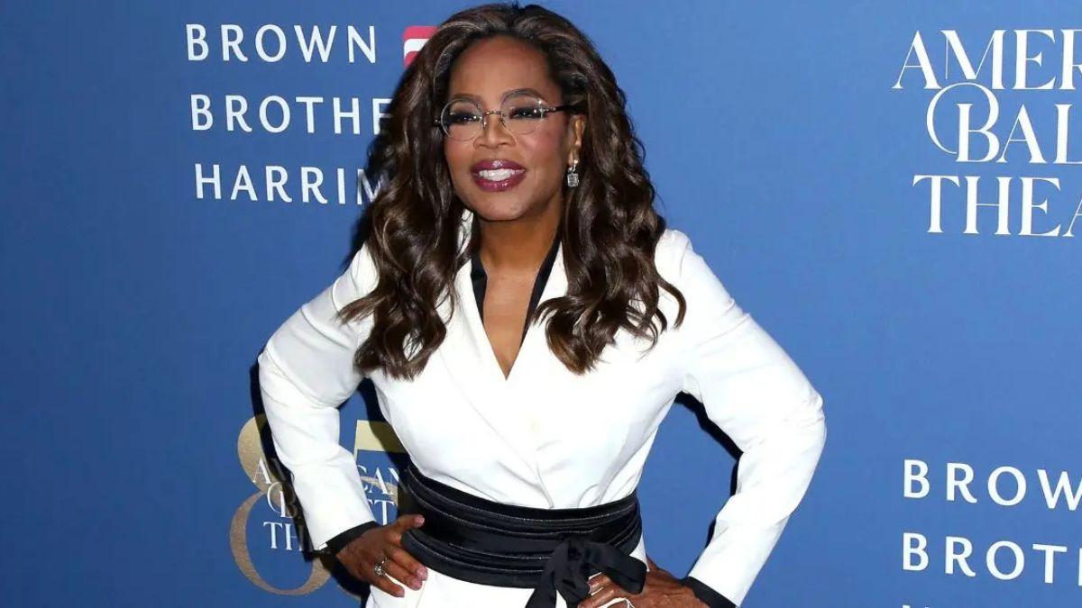 Photo of At the time, Oprah Winfrey was the only other person who knew about the scandal.