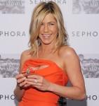 2011__06__Jennifer_Aniston_June21 141×150.jpg