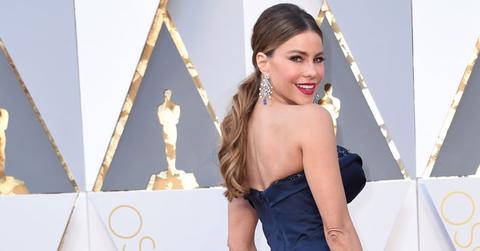 sophia vergara 2016 oscars red carpet arrivals