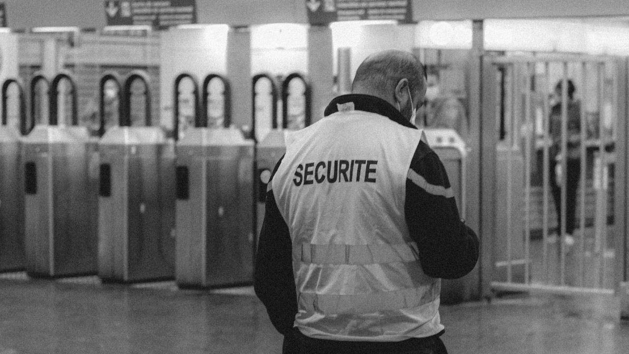 Image of Other Redditors discussed overnight security jobs and positions involving having to monitor industrial facilities.