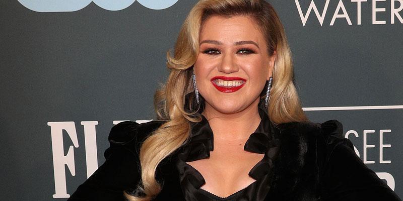 Kelly Clarkson To Replace Simon Cowell As He Recovers