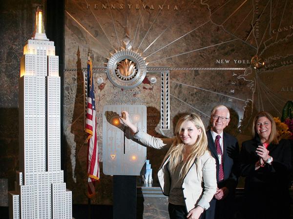 Abigail breslin empire state building