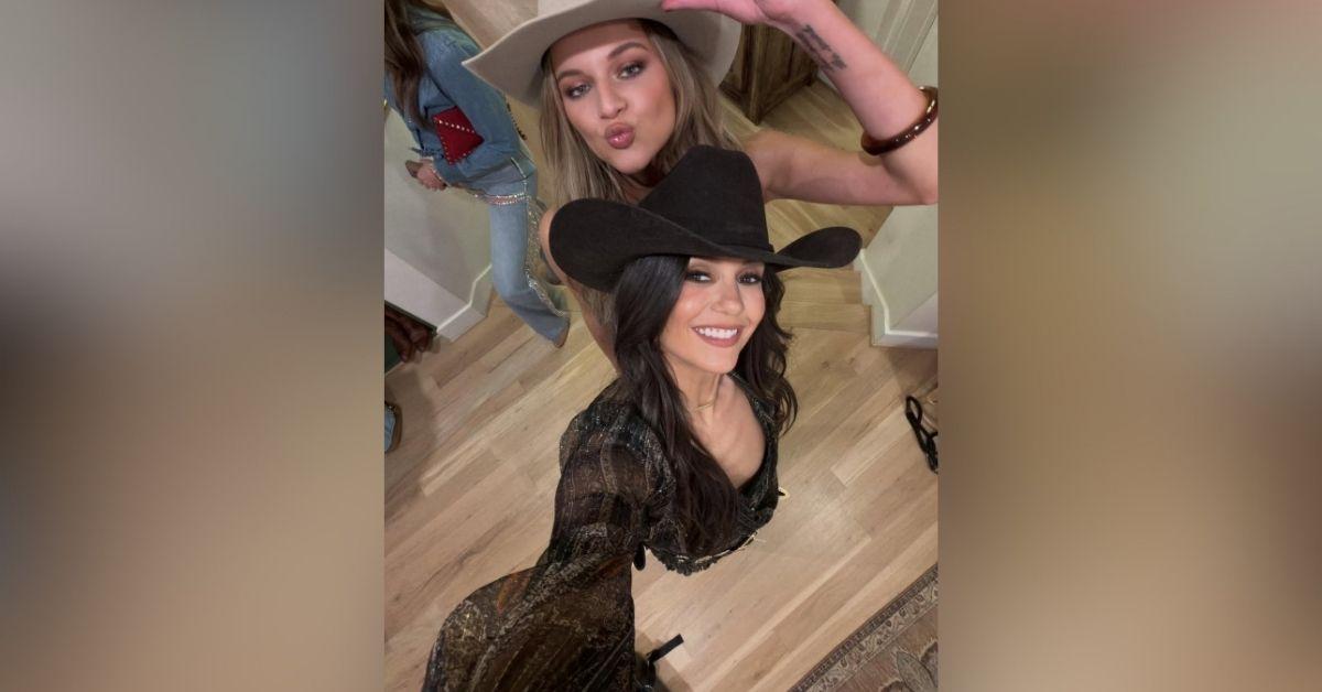image of The 'Vampire Diaries' star had a fun moment with Kelsea Ballerini.