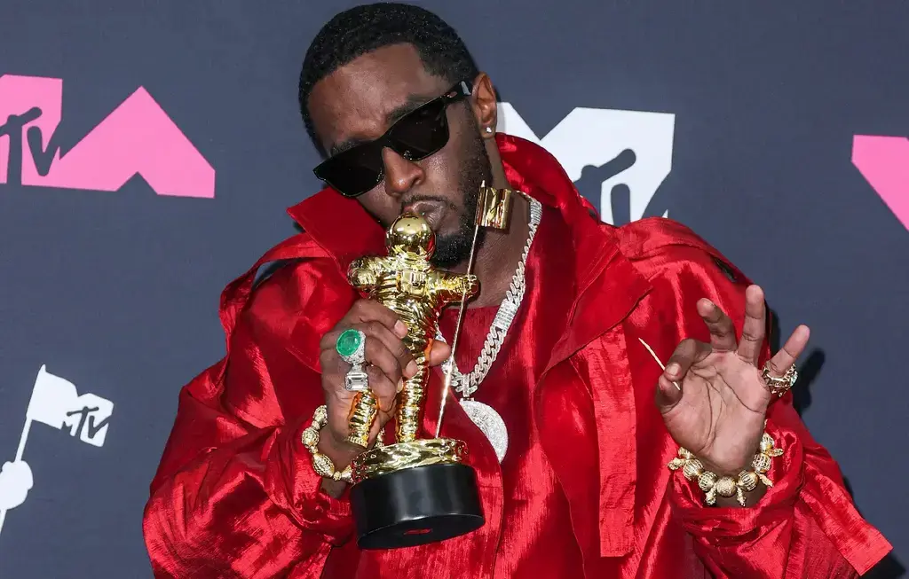 sean diddy combs invites  year old vmas afterparty resurfaced video