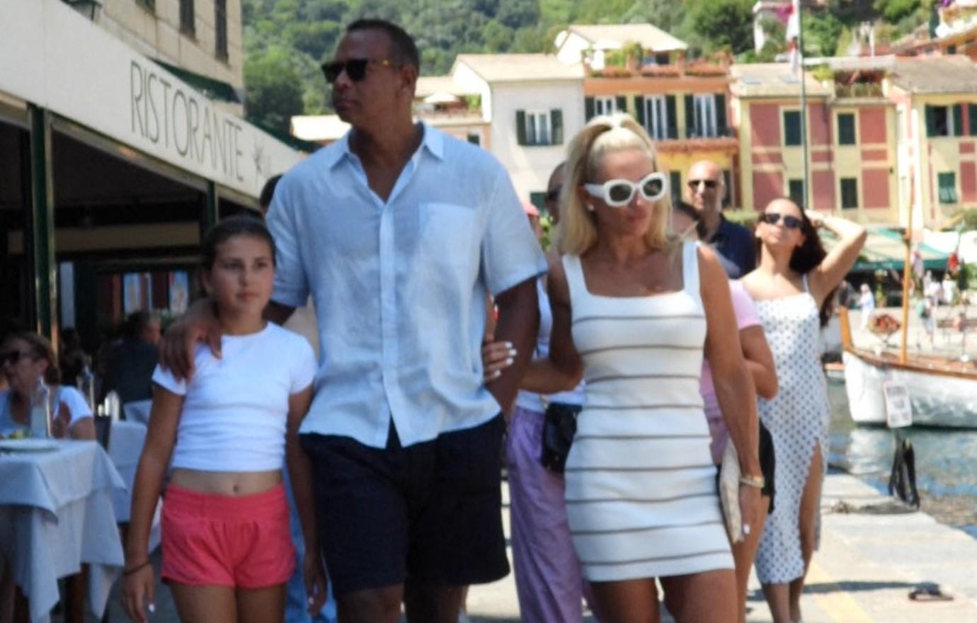 alex rodriguez girlfriend jackie holiday pics