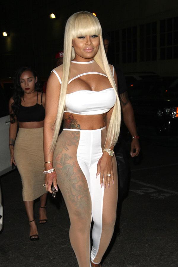 Blac chyna living rob kardashian