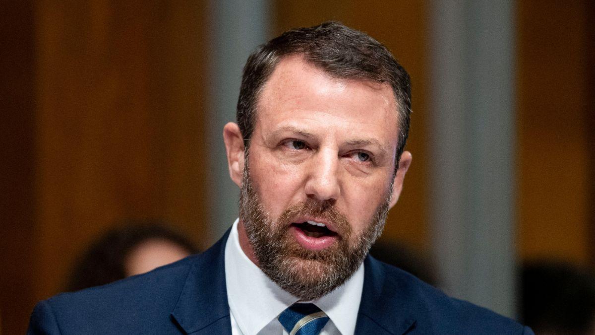 who is markwayne mullin trump homeland security secretary after kristi noem firing