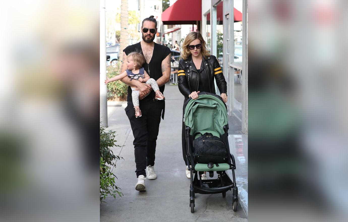 Russell Brand Cancels Tour After His Mom’s ‘Serious Road Accident’