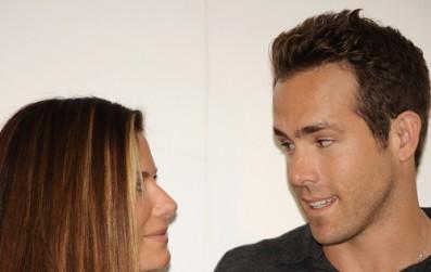 2011__01__Sandra_Bullock_Ryan_Reynoldsjan13 397×600.jpg