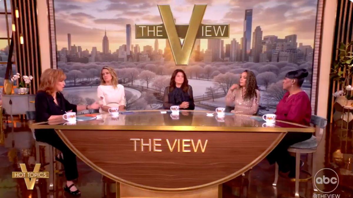 Photo of The ladies cracked up at Lindsey Graham's 'tiny little feet.'