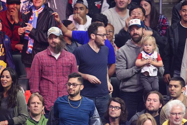 Put Your Hands In The Air! Jason Sudeikis And Son Otis Are Adorable ...