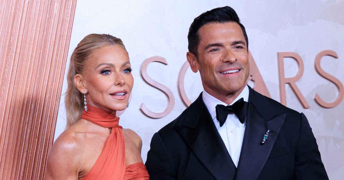 Photo of Kelly Ripa and Mark Consuelos