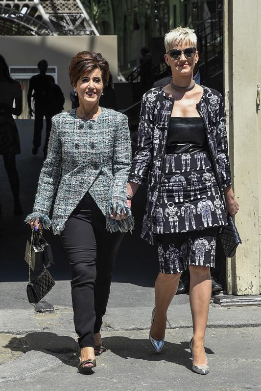 Katy Perry brings her mom to the Chanel Fashion Show