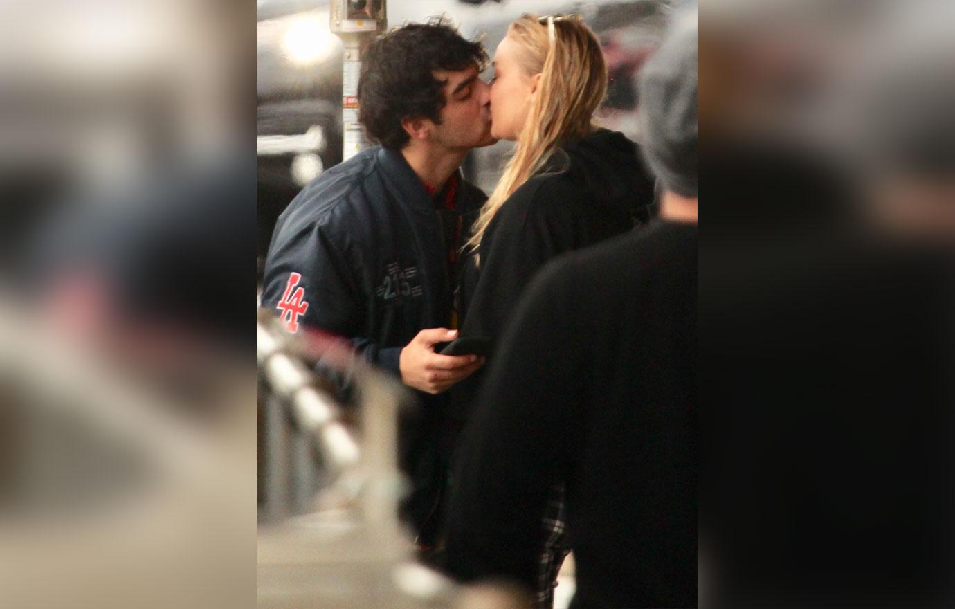 PICS Joe Jonas And Sophie Turner Share A Passionate Kiss Or Two
