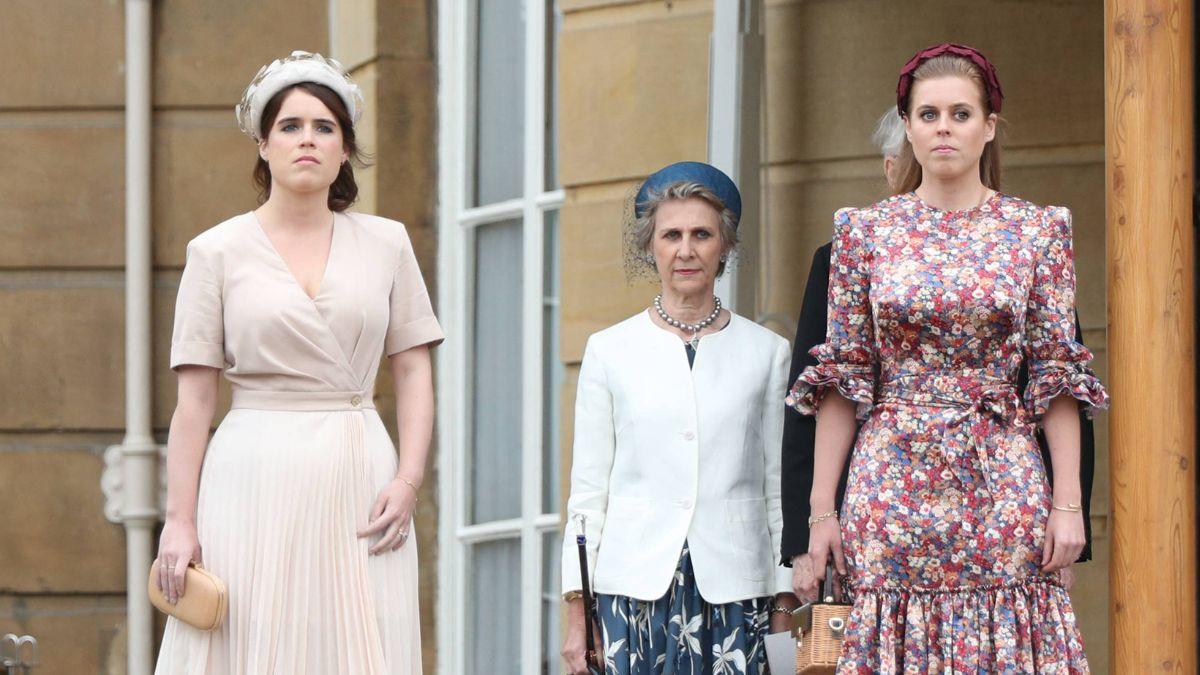 image of princesses eugenie and beatrice 