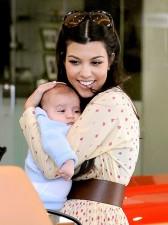 2010__04__Kourtney_Kardashian_Mason_Dash_Disick_April2news 168×225.jpg
