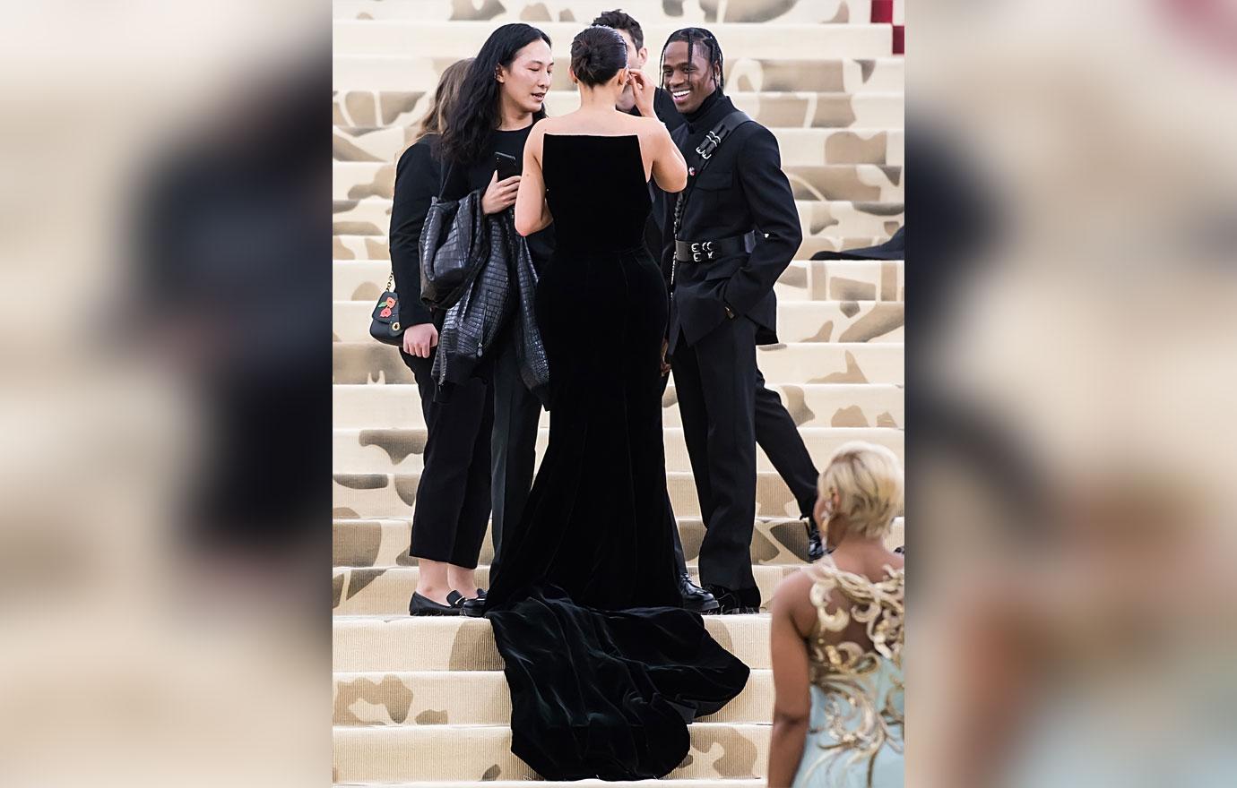 Kylie jenner travis scott first date standoffish 2