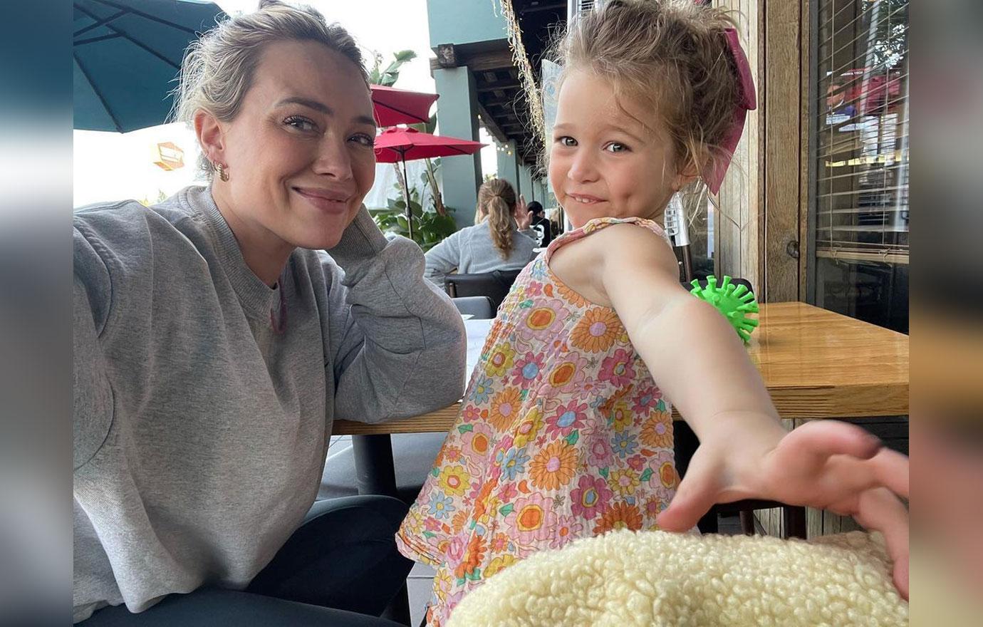 hilary duff daughter banks slammed car seat