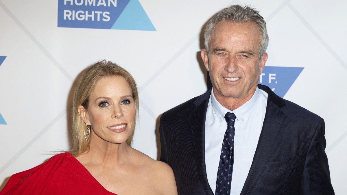 Image of Robert Kennedy Jr. reportedly treats Cheryl Hines 'horribly.'