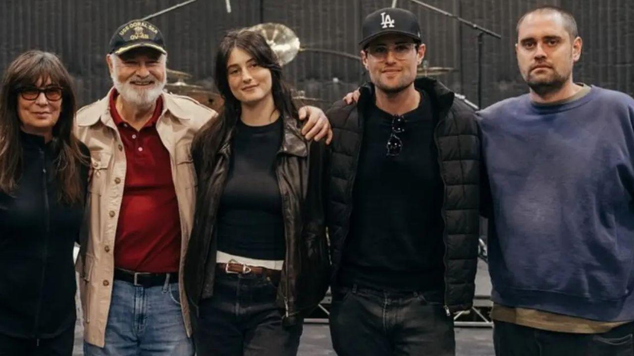 image of rob reiner family 