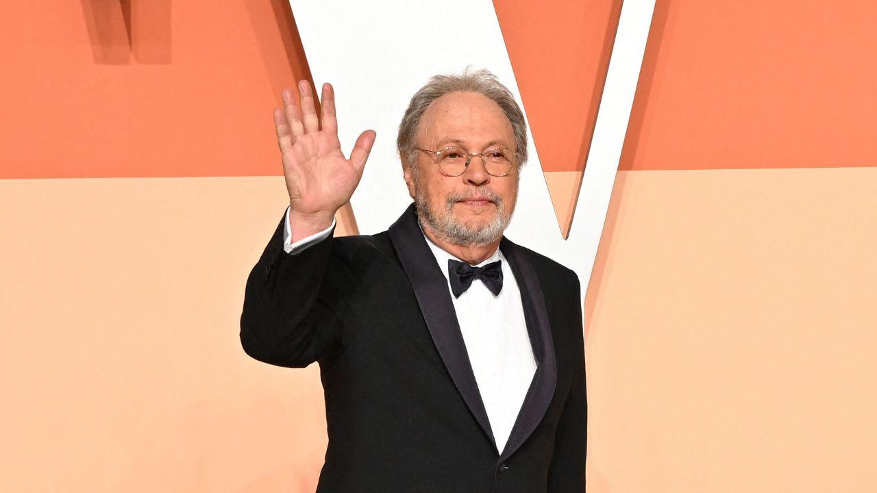 image of Billy Crystal reflected on watching the fire threaten his neighborhood while surrounded by his family.