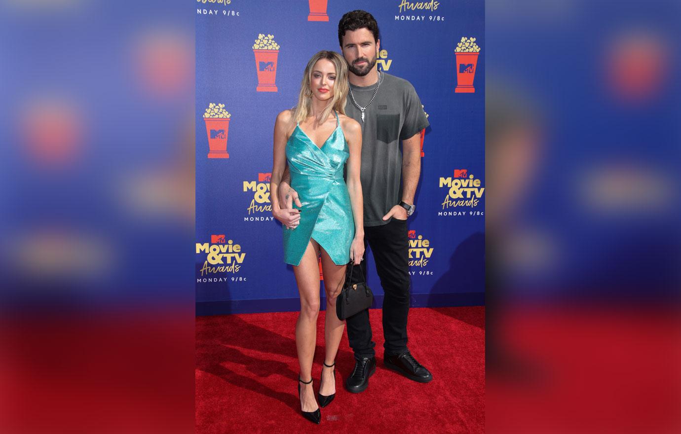 Kaitlynn Carter Hangs Out With Ex Brody Jenner and Linda Thompson(01)