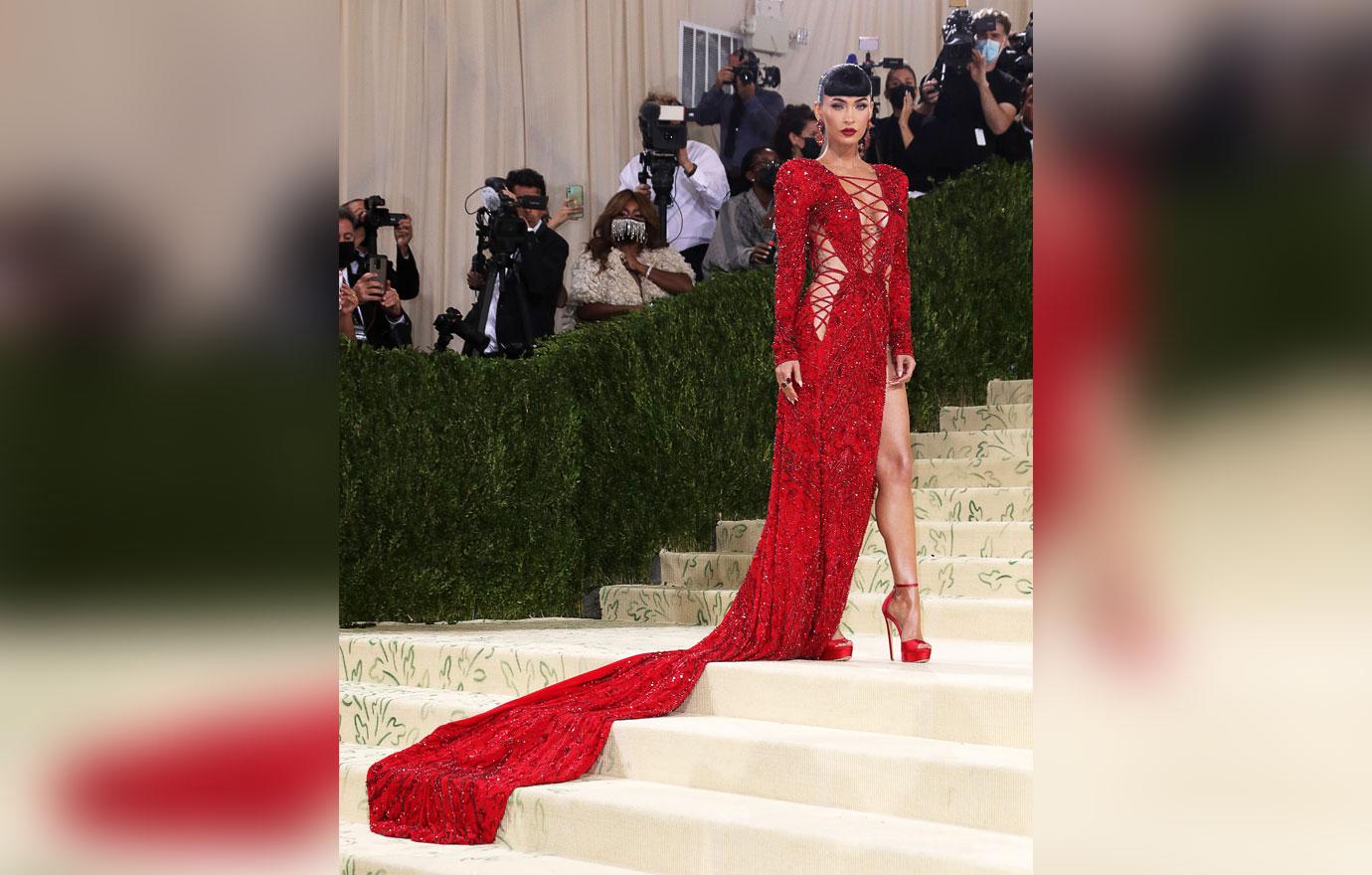 Megan Fox Hits Met Gala Red Carpet Solo After MGK's VMA Fight