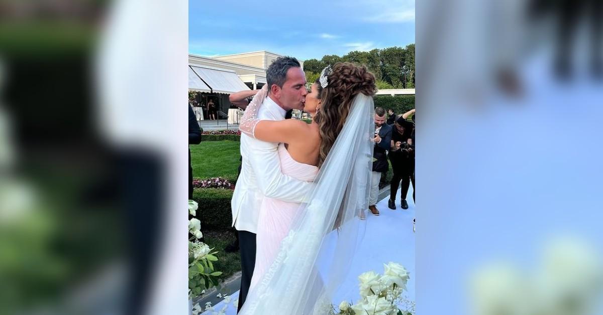 All the Details on Teresa Giudice's Wedding Dress